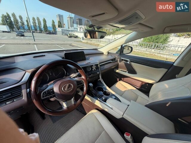 Белый Лексус РХ, объемом двигателя 2 л и пробегом 165 тыс. км за 26900 $, фото 1 на Automoto.ua