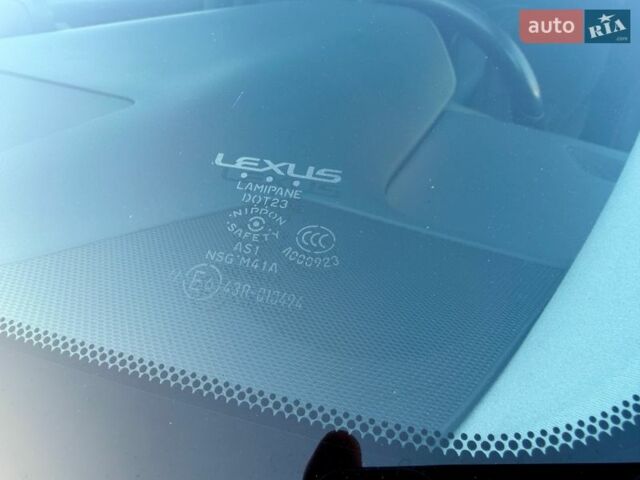 Белый Лексус РХ, объемом двигателя 2 л и пробегом 71 тыс. км за 31900 $, фото 26 на Automoto.ua
