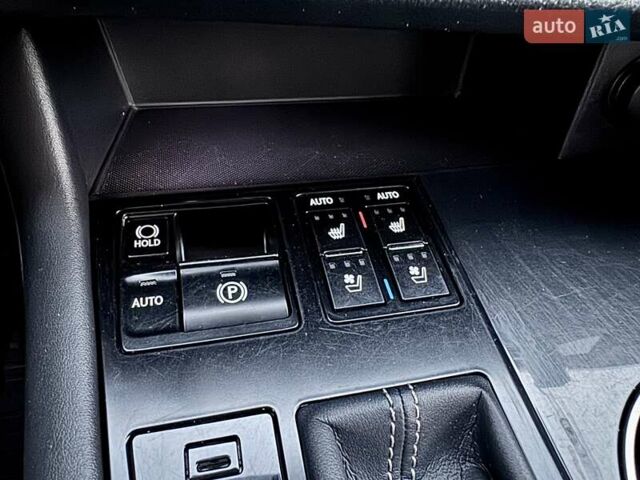 Білий Лексус РХ, об'ємом двигуна 2 л та пробігом 70 тис. км за 32900 $, фото 54 на Automoto.ua