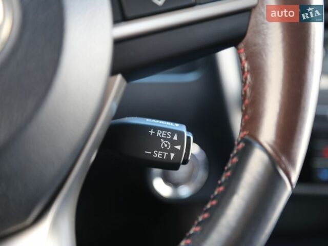 Білий Лексус РХ, об'ємом двигуна 2 л та пробігом 79 тис. км за 33000 $, фото 27 на Automoto.ua