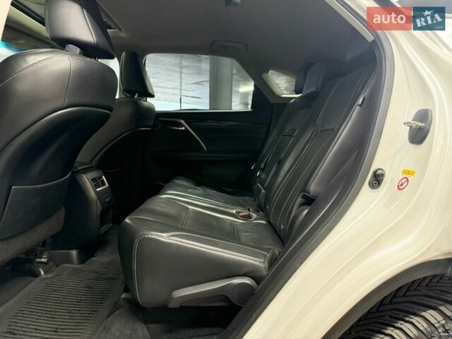 Білий Лексус РХ, об'ємом двигуна 3.46 л та пробігом 106 тис. км за 36900 $, фото 23 на Automoto.ua