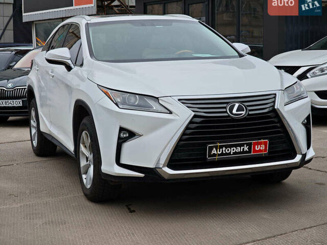 Белый Лексус РХ, объемом двигателя 3.5 л и пробегом 99 тыс. км за 30990 $, фото 2 на Automoto.ua