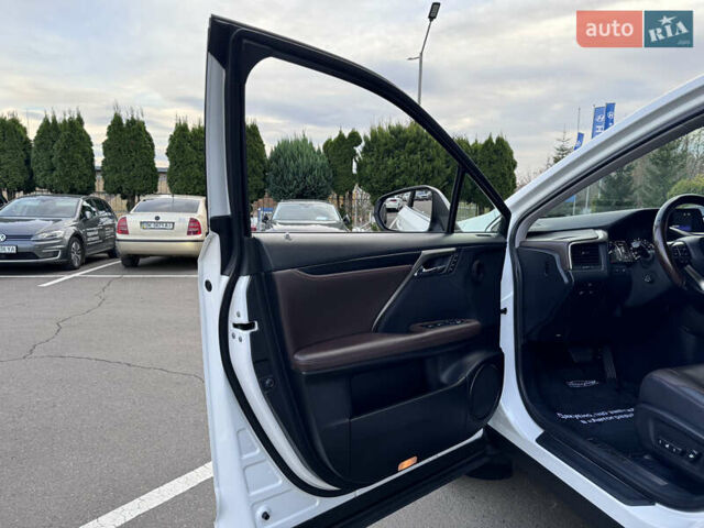 Білий Лексус РХ, об'ємом двигуна 2 л та пробігом 179 тис. км за 29990 $, фото 54 на Automoto.ua