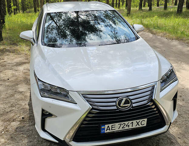 Белый Лексус РХ, объемом двигателя 2 л и пробегом 105 тыс. км за 35400 $, фото 2 на Automoto.ua