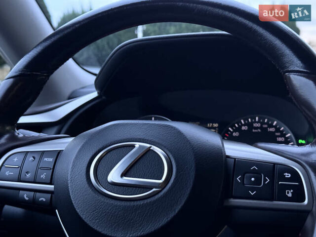 Білий Лексус РХ, об'ємом двигуна 2 л та пробігом 179 тис. км за 29990 $, фото 61 на Automoto.ua