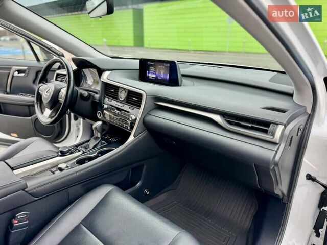 Белый Лексус РХ, объемом двигателя 2 л и пробегом 70 тыс. км за 32900 $, фото 47 на Automoto.ua