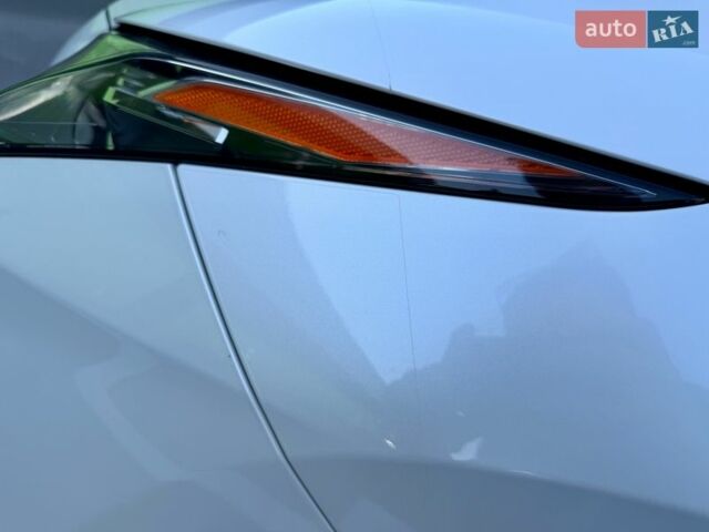 Белый Лексус РХ, объемом двигателя 2 л и пробегом 71 тыс. км за 31900 $, фото 31 на Automoto.ua