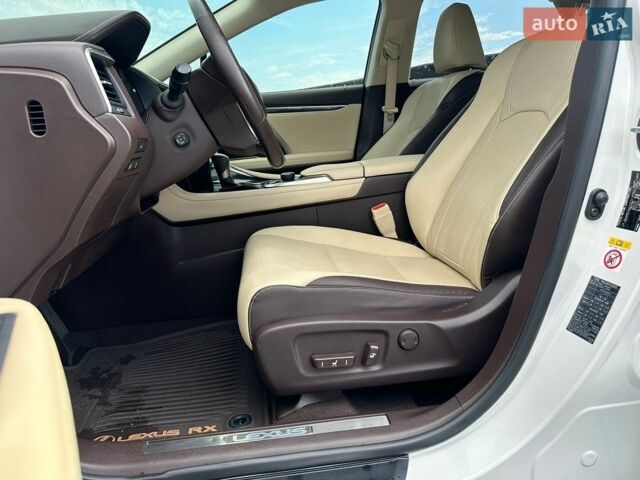 Білий Лексус РХ, об'ємом двигуна 2 л та пробігом 99 тис. км за 30000 $, фото 20 на Automoto.ua