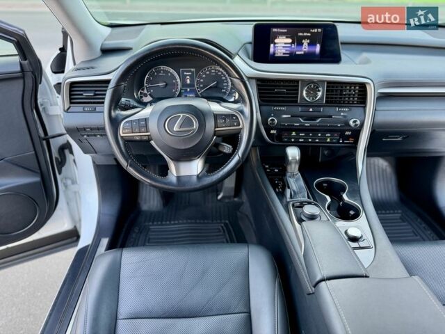 Белый Лексус РХ, объемом двигателя 2 л и пробегом 71 тыс. км за 31900 $, фото 55 на Automoto.ua