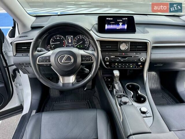 Лексус РХ 2016 в Киеве на Automoto.ua Белый Лексус РХ, объемом двигателя 2 л и пробегом 70 тыс. км за 32900 $, фото 48 на Automoto.ua