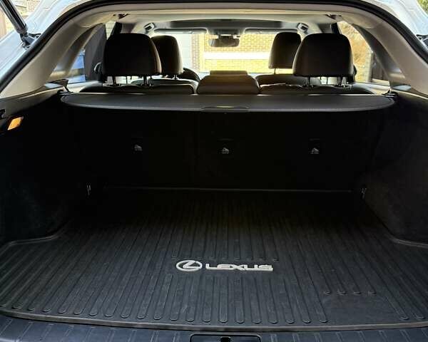 Білий Лексус РХ, об'ємом двигуна 3.46 л та пробігом 180 тис. км за 27000 $, фото 7 на Automoto.ua