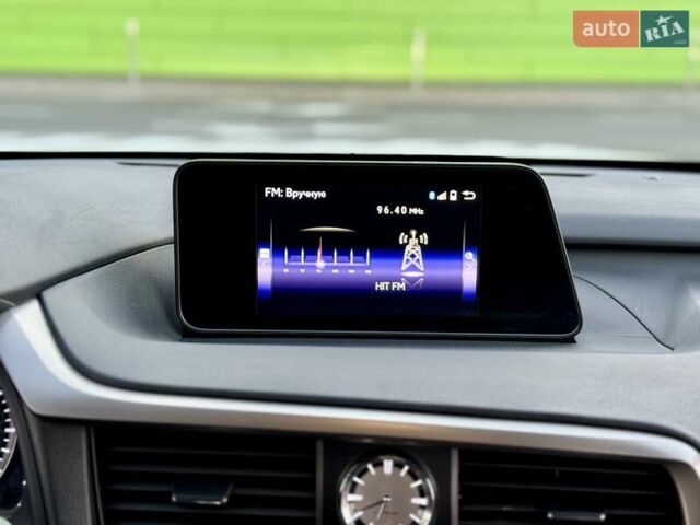 Білий Лексус РХ, об'ємом двигуна 2 л та пробігом 70 тис. км за 32900 $, фото 52 на Automoto.ua