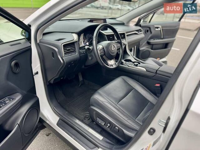 Белый Лексус РХ, объемом двигателя 2 л и пробегом 70 тыс. км за 32900 $, фото 30 на Automoto.ua