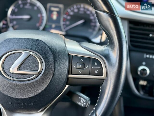 Белый Лексус РХ, объемом двигателя 2 л и пробегом 71 тыс. км за 31900 $, фото 58 на Automoto.ua