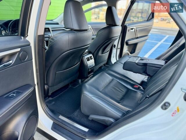 Белый Лексус РХ, объемом двигателя 2 л и пробегом 71 тыс. км за 31900 $, фото 41 на Automoto.ua