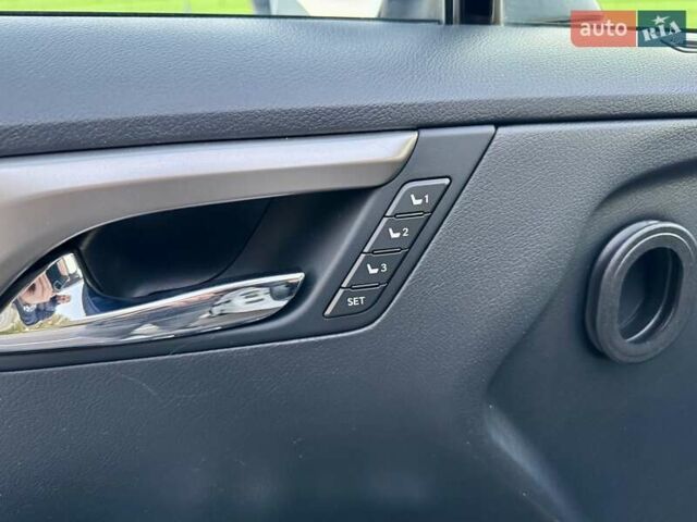 Білий Лексус РХ, об'ємом двигуна 2 л та пробігом 70 тис. км за 32900 $, фото 32 на Automoto.ua