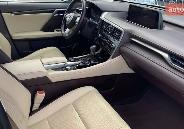 Белый Лексус РХ, объемом двигателя 3.46 л и пробегом 200 тыс. км за 34900 $, фото 5 на Automoto.ua