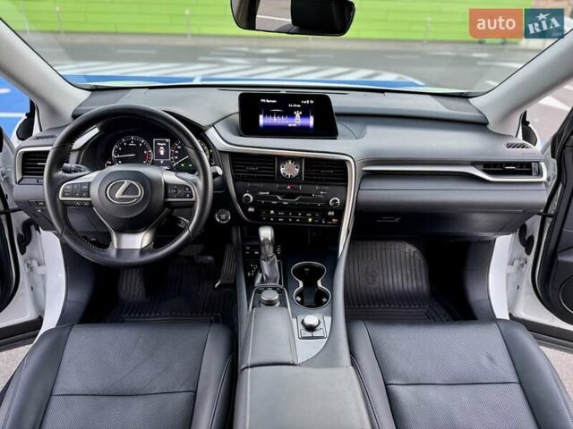 Білий Лексус РХ, об'ємом двигуна 2 л та пробігом 70 тис. км за 32900 $, фото 45 на Automoto.ua