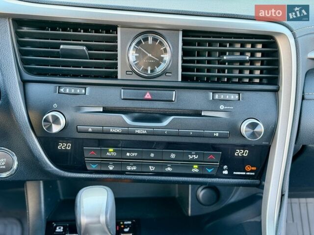 Белый Лексус РХ, объемом двигателя 2 л и пробегом 71 тыс. км за 31900 $, фото 59 на Automoto.ua