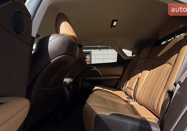 Белый Лексус РХ, объемом двигателя 2 л и пробегом 86 тыс. км за 31900 $, фото 23 на Automoto.ua