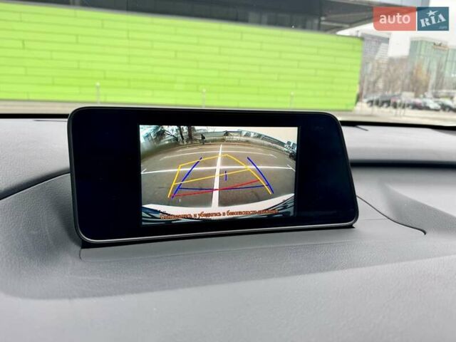 Білий Лексус РХ, об'ємом двигуна 2 л та пробігом 70 тис. км за 32900 $, фото 61 на Automoto.ua