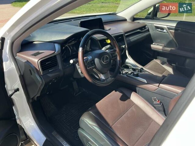 Белый Лексус РХ, объемом двигателя 2 л и пробегом 122 тыс. км за 31000 $, фото 12 на Automoto.ua