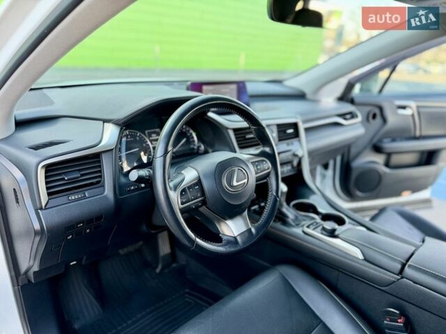 Белый Лексус РХ, объемом двигателя 2 л и пробегом 71 тыс. км за 31900 $, фото 35 на Automoto.ua