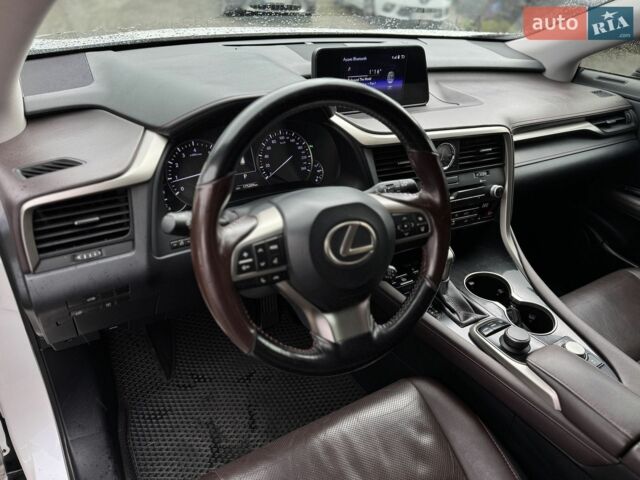 Білий Лексус РХ, об'ємом двигуна 2 л та пробігом 175 тис. км за 28000 $, фото 9 на Automoto.ua