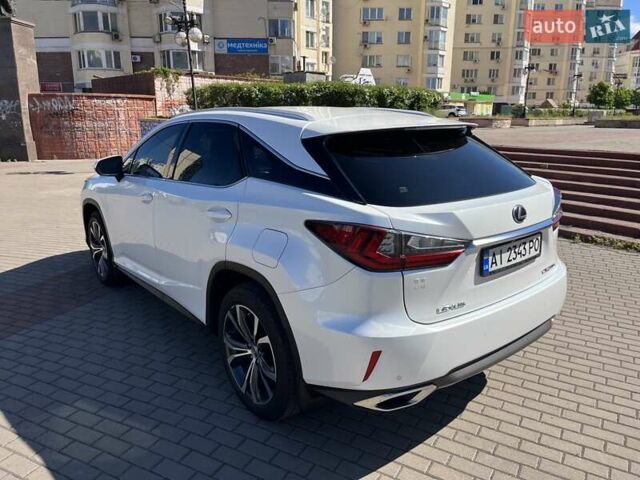 Белый Лексус РХ, объемом двигателя 2 л и пробегом 122 тыс. км за 31000 $, фото 2 на Automoto.ua