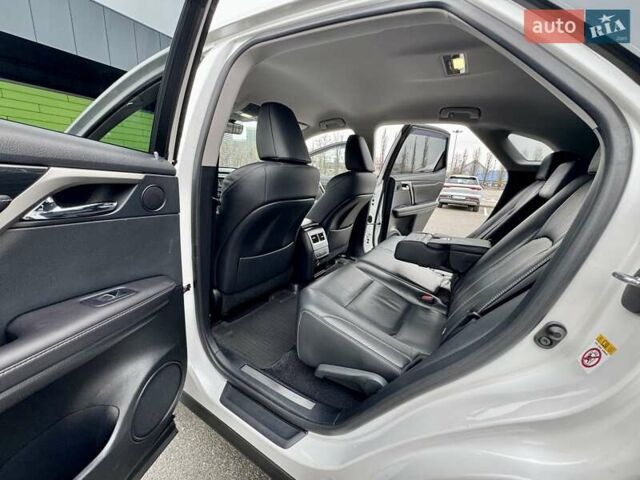 Белый Лексус РХ, объемом двигателя 2 л и пробегом 70 тыс. км за 32900 $, фото 38 на Automoto.ua
