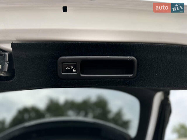 Білий Лексус РХ, об'ємом двигуна 3.46 л та пробігом 163 тис. км за 27000 $, фото 37 на Automoto.ua