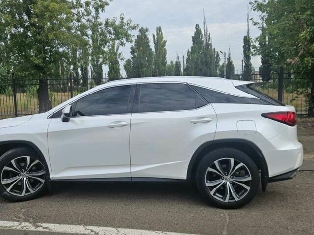Білий Лексус РХ, об'ємом двигуна 2 л та пробігом 175 тис. км за 28000 $, фото 2 на Automoto.ua