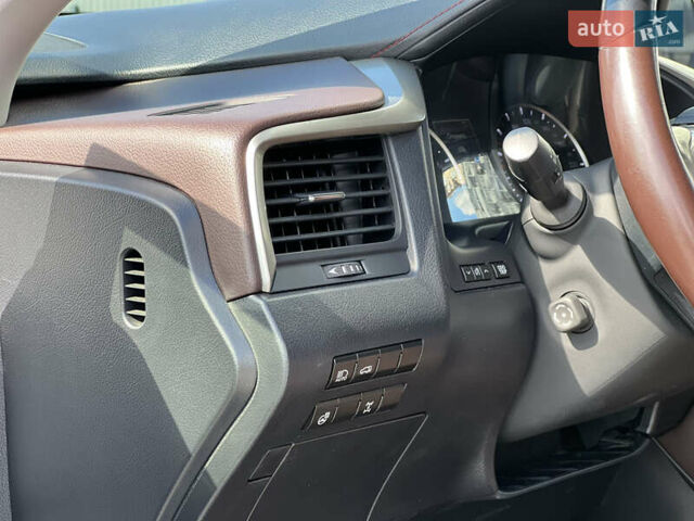 Білий Лексус РХ, об'ємом двигуна 2 л та пробігом 124 тис. км за 33900 $, фото 25 на Automoto.ua