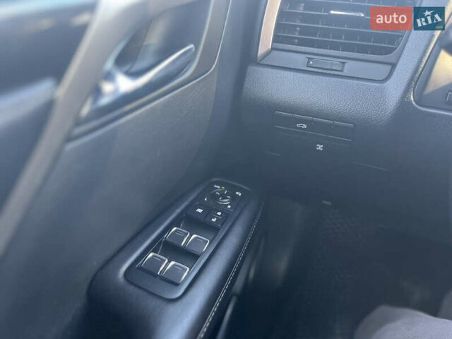 Білий Лексус РХ, об'ємом двигуна 2 л та пробігом 58 тис. км за 33800 $, фото 33 на Automoto.ua