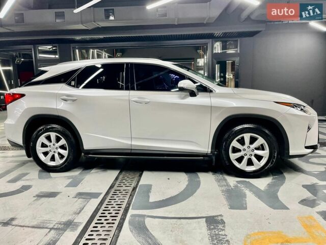 Белый Лексус РХ, объемом двигателя 2 л и пробегом 70 тыс. км за 28500 $, фото 20 на Automoto.ua
