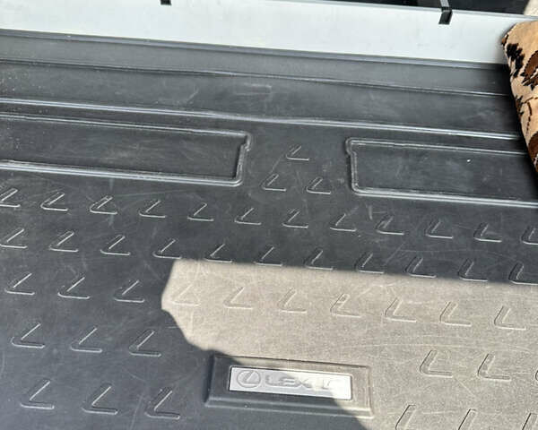 Белый Лексус РХ, объемом двигателя 2 л и пробегом 142 тыс. км за 31000 $, фото 27 на Automoto.ua