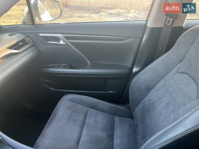 Білий Лексус РХ, об'ємом двигуна 2 л та пробігом 58 тис. км за 33800 $, фото 32 на Automoto.ua