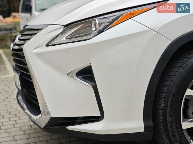 Білий Лексус РХ, об'ємом двигуна 3.46 л та пробігом 71 тис. км за 32000 $, фото 16 на Automoto.ua