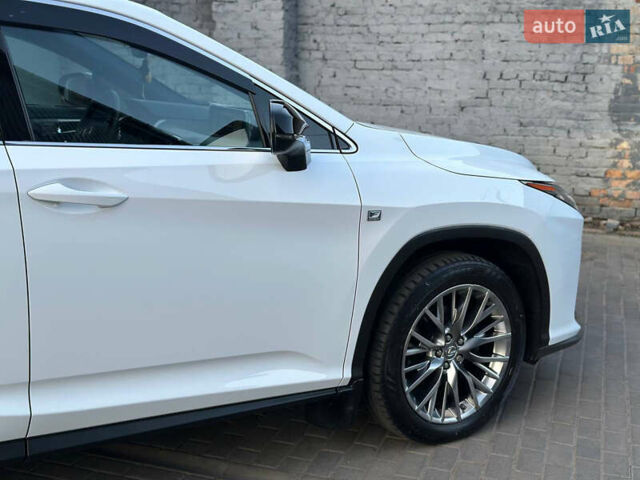 Белый Лексус РХ, объемом двигателя 2 л и пробегом 139 тыс. км за 42000 $, фото 20 на Automoto.ua