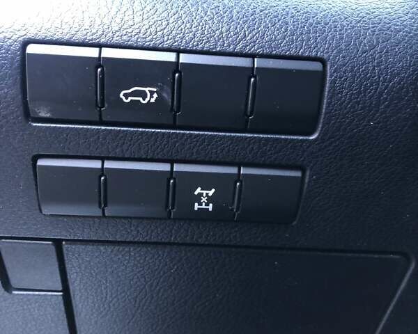 Белый Лексус РХ, объемом двигателя 2 л и пробегом 122 тыс. км за 27500 $, фото 8 на Automoto.ua