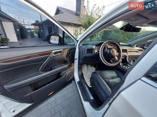 Белый Лексус РХ, объемом двигателя 3.46 л и пробегом 180 тыс. км за 29000 $, фото 5 на Automoto.ua
