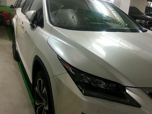 Белый Лексус РХ, объемом двигателя 2 л и пробегом 146 тыс. км за 29500 $, фото 6 на Automoto.ua