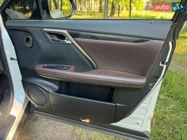Білий Лексус РХ, об'ємом двигуна 2 л та пробігом 120 тис. км за 19999 $, фото 8 на Automoto.ua