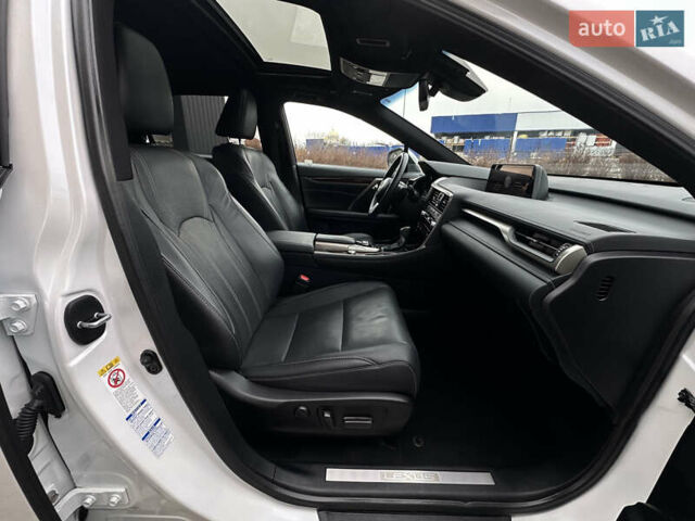 Белый Лексус РХ, объемом двигателя 3.5 л и пробегом 143 тыс. км за 33500 $, фото 144 на Automoto.ua