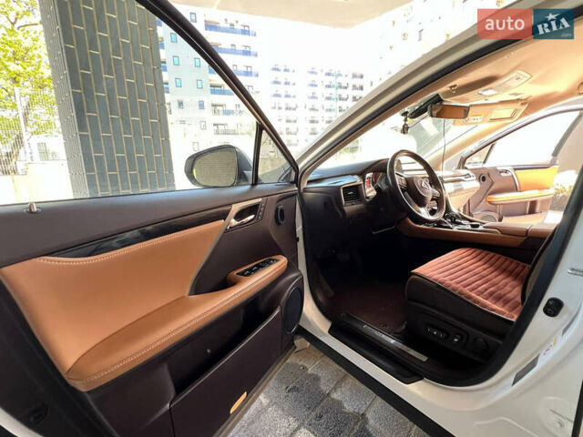 Белый Лексус РХ, объемом двигателя 2 л и пробегом 52 тыс. км за 34800 $, фото 12 на Automoto.ua