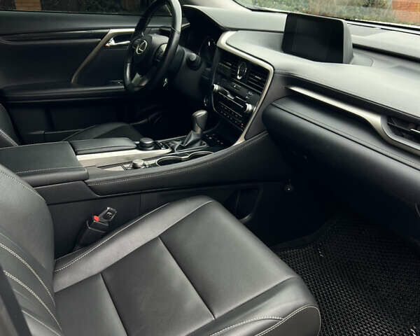 Белый Лексус РХ, объемом двигателя 2 л и пробегом 68 тыс. км за 29700 $, фото 8 на Automoto.ua