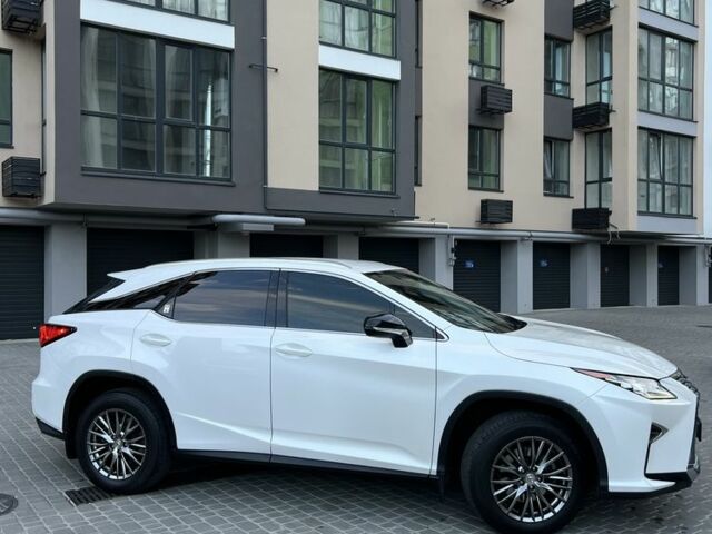 Белый Лексус РХ, объемом двигателя 2 л и пробегом 68 тыс. км за 32900 $, фото 7 на Automoto.ua