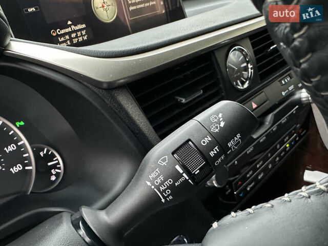 Белый Лексус РХ, объемом двигателя 3.5 л и пробегом 143 тыс. км за 33500 $, фото 112 на Automoto.ua