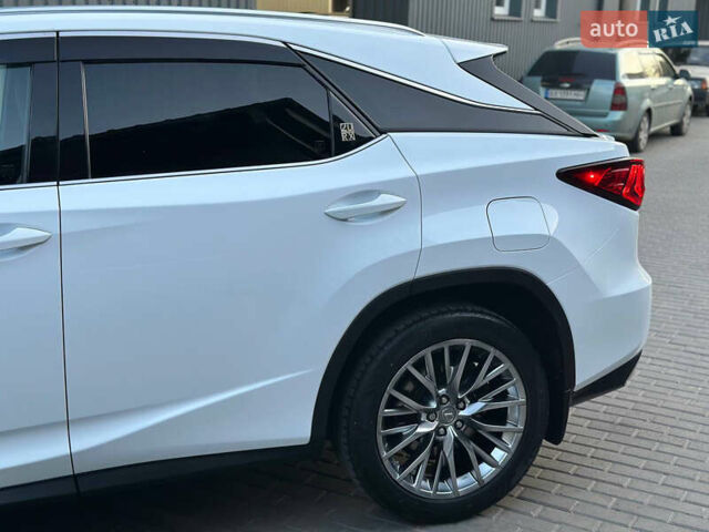 Белый Лексус РХ, объемом двигателя 2 л и пробегом 139 тыс. км за 42000 $, фото 15 на Automoto.ua