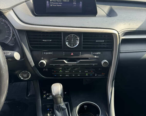 Білий Лексус РХ, об'ємом двигуна 2 л та пробігом 116 тис. км за 29300 $, фото 23 на Automoto.ua